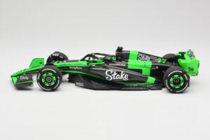 Stake F1 Team Kick Sauber C44 #77 V. Bottas Emilia Romagna GP 2024 Minichamps 1:18 147240177 Kov – obrázok 3 z 7
