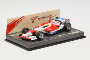 Toyota TF105 #17 R. Schumacher Panasonic Toyota Racing F1 2005 Minichamps 1:43 AM58296 Kov – obrázok 2 z 5