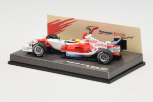 Toyota TF105 #17 R. Schumacher Panasonic Toyota Racing F1 2005 Minichamps 1:43 AM58296 Kov – obrázok 3 z 5