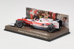 Toyota TF109 Panasonic Toyota Racing #10 T. Glock F1 2009 Minichamps 1:43 AM62131 Kov – obrázok 3 z 5