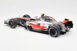 McLaren MP4-23 Mercedes #23 H. Kovalainen 2008 Minichamps 1:18 530081823 Kov – obrázok 5 z 6