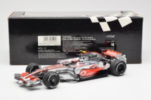 McLaren MP4-23 Mercedes #23 H. Kovalainen 2008 Minichamps 1:18 530081823 Kov – obrázok 6 z 6