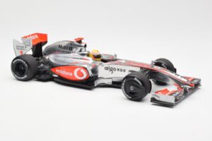 McLaren MP4-24 #1 L. Hamilton 2009 Dealer Edition Minichamps 1:18 503091801 Kov – obrázok 4 z 6