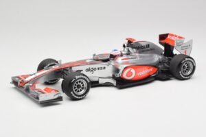 McLaren MP4-25 Vodafone #1 J. Button F1 2010 Minichamps 1:18 530101871-R1 Kov