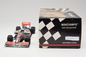 McLaren MP4-25 Vodafone #1 J. Button F1 2010 Minichamps 1:18 530101871-R1 Kov – obrázok 6 z 7