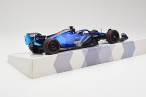 Williams FW44 Mercedes #23 A. Albon Bahrain GP 2022 Case Edition Minichamps 1:18 147220123 Živica – obrázok 3 z 7
