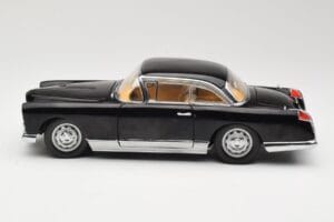Facel Vega HK500 Čierny Sun Star 1:18 3751 Kov – obrázok 4 z 8