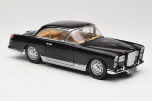 Facel Vega HK500 Čierny Sun Star 1:18 3751 Kov – obrázok 6 z 8