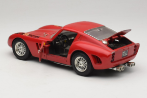 Ferrari 250 GTO Červený Bburago 1:18 B003 Kov – obrázok 5 z 8