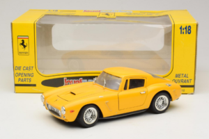 Ferrari 250 GT Berlinetta Žltý Jouef Evolution 1:18 301200 Kov – obrázok 8 z 8