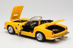 Ferrari 250 GT California Spider Žltý Hot Wheels 1:18 23905 Kov – obrázok 5 z 8