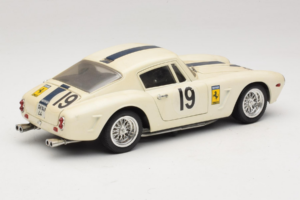 Ferrari 250 GT SWB Berlinette #19 Tour de France Automobile 1961 Eagles Race 1:18 6500 Kov – obrázok 3 z 8
