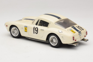 Ferrari 250 GT SWB Berlinette #19 Tour de France Automobile 1961 Eagles Race 1:18 6500 Kov – obrázok 7 z 8