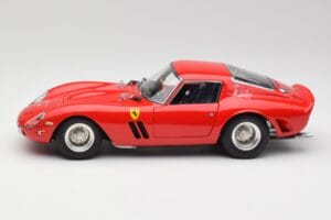Ferrari 250 GTO London Show Červený CMC 1:18 M-256 Kov – obrázok 3 z 6