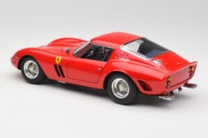 Ferrari 250 GTO London Show Červený CMC 1:18 M-256 Kov – obrázok 5 z 6