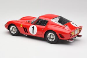Ferrari 250 GTO #1 P. Rodriguez / W. Mairesse Paris 1000km 1962 CMC 1:18 M-254 Kov – obrázok 5 z 6