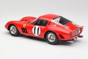 Ferrari 250 GTO #11 J. Surtees / M. Parkes Paris 1000km 1962 CMC 1:18 M-249 Kov – obrázok 5 z 6