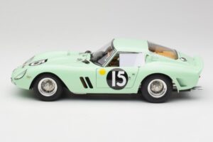 Ferrari 250 GTO #15 S. Moss / G. Hill Goodwood 1962 CMC 1:18 M-247 Kov – obrázok 3 z 6