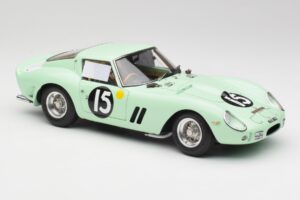 Ferrari 250 GTO #15 S. Moss / G. Hill Goodwood 1962 CMC 1:18 M-247 Kov – obrázok 4 z 6