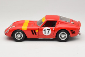 Ferrari 250 GTO #17 Bburago Sammlerborse Červený Bburago 1:18 3007-P1 Kov – obrázok 4 z 8