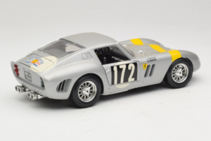 Ferrari 250 GTO #172 L. Bianchi / G. Berger Tour de France 1962 Strieborný Limitovaná Edícia Bburago 1:18 3011-S1 Kov – obrázok 3 z 8