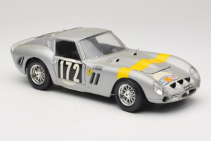 Ferrari 250 GTO #172 L. Bianchi / G. Berger Tour de France 1962 Strieborný Limitovaná Edícia Bburago 1:18 3011-S1 Kov – obrázok 6 z 8