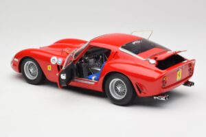 Ferrari 250 GTO #18 P. Rodriguez Daytona Continental 3 Hours Winner 1963 Kyosho 1:18 08438F Kov – obrázok 5 z 8
