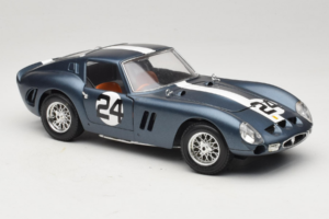 Ferrari 250 GTO #24 Modrý Biely Pruh 1962 Bburago 1:18 3011-B2 Kov – obrázok 6 z 8
