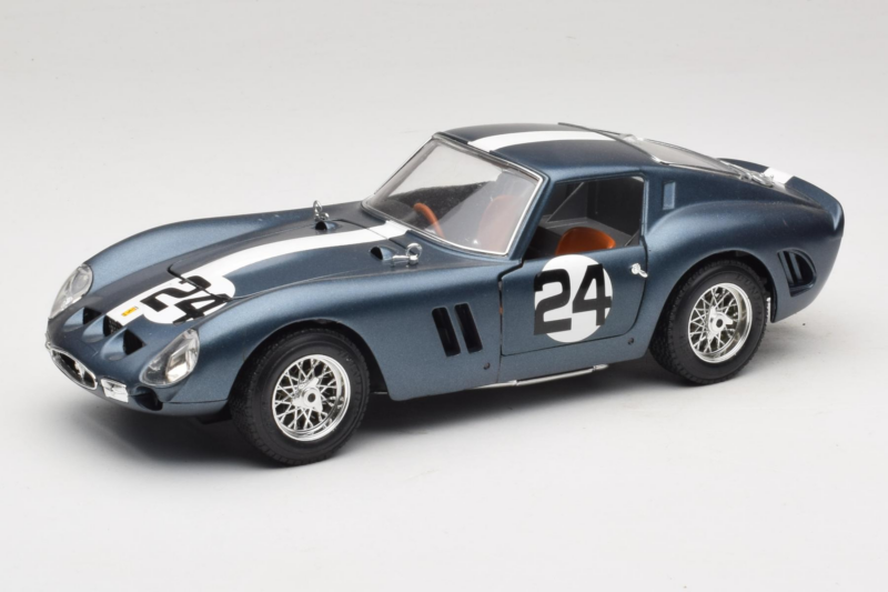 Ferrari 250 GTO #24 Modrý Biely Pruh 1962 Bburago 1:18 3011-B2 Kov