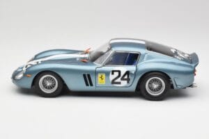 Ferrari 250 GTO #24 P. Rodriguez 12 Hours of Sebring GT3.0 Winner 1962 Kyosho 1:18 08438D Kov – obrázok 4 z 8