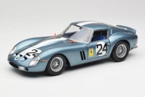 Ferrari 250 GTO #24 P. Rodriguez 12 Hours of Sebring GT3.0 Winner 1962 Kyosho 1:18 08438D Kov