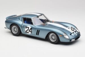 Ferrari 250 GTO #24 P. Rodriguez 12 Hours of Sebring GT3.0 Winner 1962 Kyosho 1:18 08438D Kov – obrázok 6 z 8