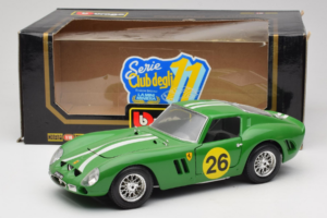 Ferrari 250 GTO #26 Zelený Biele Pruhy 1962 Bburago 1:18 3011-G3 Kov – obrázok 8 z 8