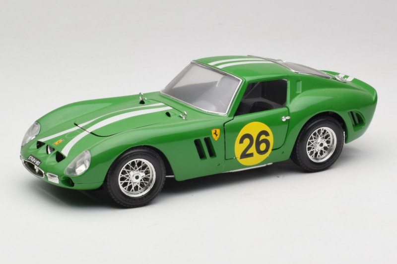 Ferrari 250 GTO #26 Zelený Biele Pruhy 1962 Bburago 1:18 3011-G3 Kov