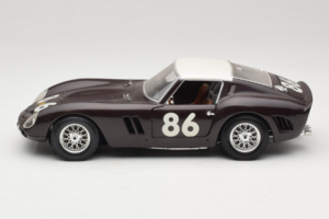 Ferrari 250 GTO #86 Čierny Bburago 1:18 3011-B1 Kov – obrázok 4 z 8