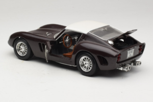 Ferrari 250 GTO #86 Čierny Bburago 1:18 3011-B1 Kov – obrázok 5 z 8