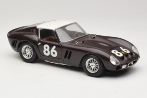 Ferrari 250 GTO #86 Čierny Bburago 1:18 3011-B1 Kov – obrázok 6 z 8