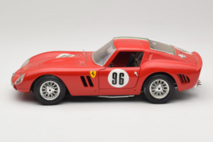 Ferrari 250 GTO #96 Červený Talianska Vlajka 1962 Bburago 1:18 3011-P2 Kov – obrázok 4 z 8