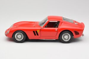 Ferrari 250 GTO Červený Bburago 1:18 3011 Kov – obrázok 4 z 8