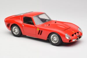 Ferrari 250 GTO Červený Bburago 1:18 3011 Kov – obrázok 6 z 8