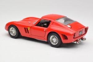 Ferrari 250 GTO Červený Bburago 1:18 3011 Kov – obrázok 7 z 8