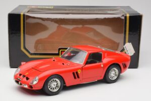 Ferrari 250 GTO Červený Bburago 1:18 3011 Kov – obrázok 8 z 8