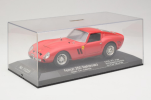 Ferrari 250 GTO Červený Replacement Stand Exclusive Cars 1:18 EC005 Kov – obrázok 8 z 8