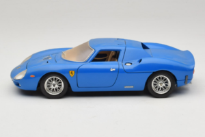 Ferrari 250 LM Modrý Bburago 1:18 3033-B1 Kov – obrázok 4 z 8
