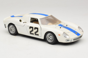 Ferrari 250 LM #22 Biely 1965 Bburago 1:18 3333-W1 Kov – obrázok 6 z 8
