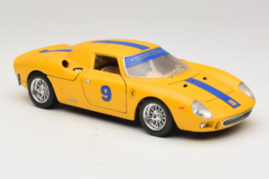 Ferrari 250 LM #9 Žltý 1965 Bburago 1:18 3033-Y1 Kov – obrázok 6 z 8