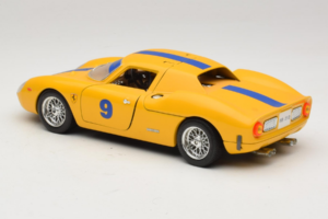 Ferrari 250 LM #9 Žltý 1965 Bburago 1:18 3033-Y1 Kov – obrázok 7 z 8