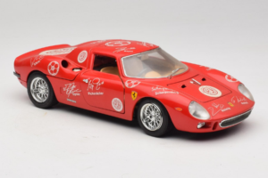 Ferrari 250 LM Červený Biely Essen Autographs Limitovaná Edícia Bburago 1:18 3033-P4 Kov – obrázok 6 z 8