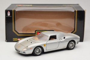 Ferrari 250 LM Strieborný Bburago 1:18 3033-S1 Kov – obrázok 8 z 8