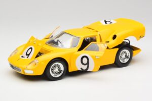 Ferrari 250 LM #21 M. Gregory / J. Rindt NART 24 Hours of Le Mans Winner 1965 Hot Wheels 1:18 25729 Kov – obrázok 2 z 8